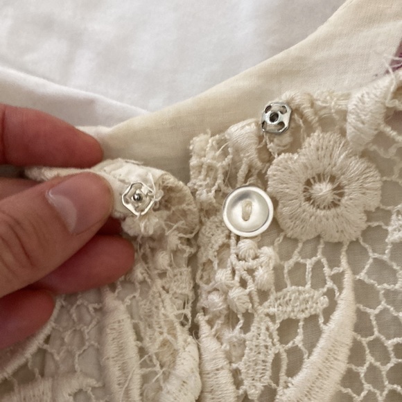 Cream crocheted vintage Fashioned By Gregory Top - Picture 4 of 6